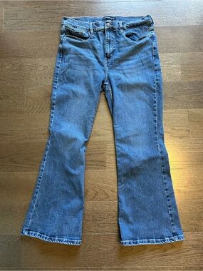 Calvin Klein Jeans Cropped Flare High Rise Medium Wash Blue Denim 14 Petite